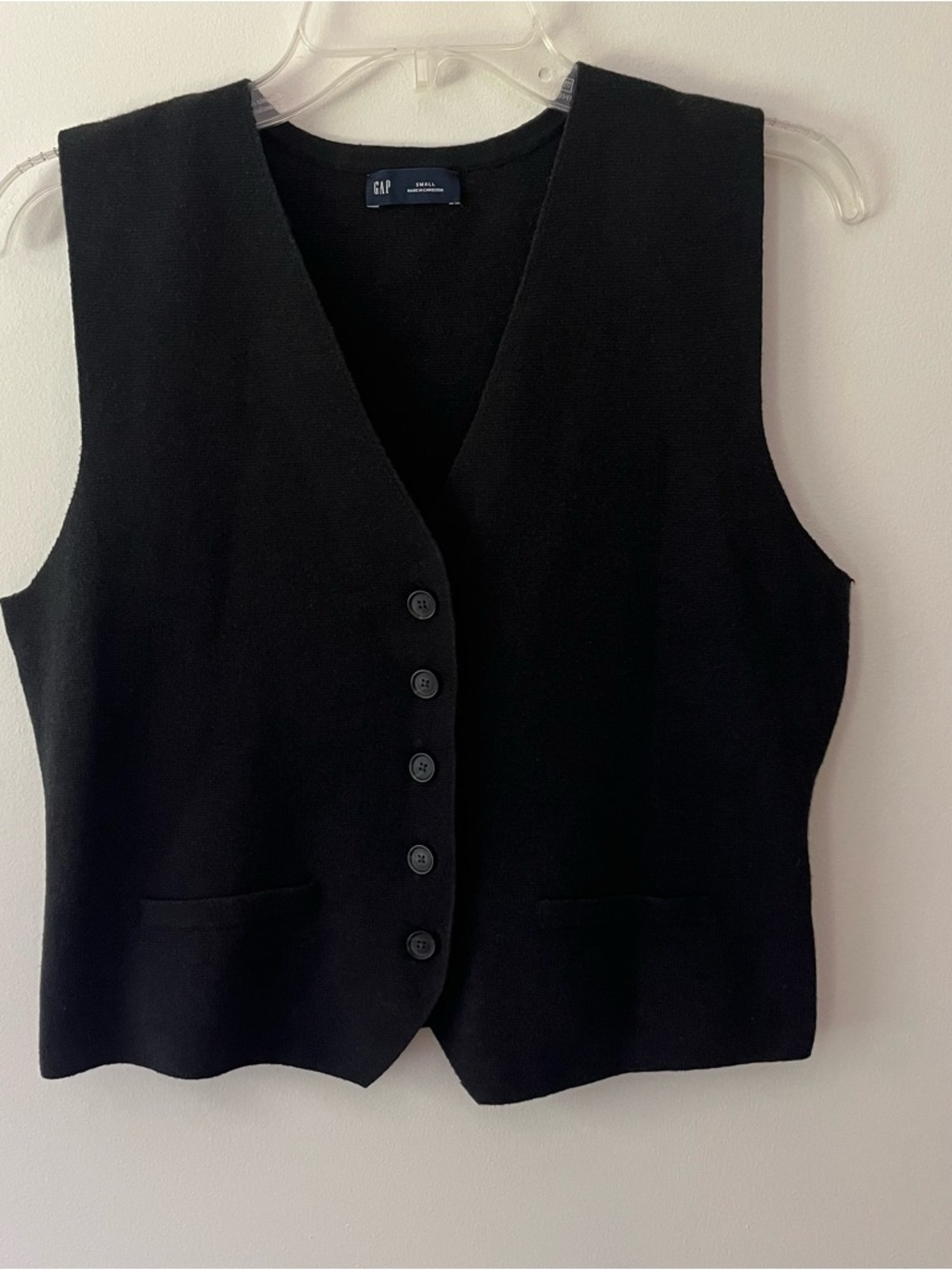 GAP Knit Sweater Vest Small Black Button Front Neutral Minimalist Academia